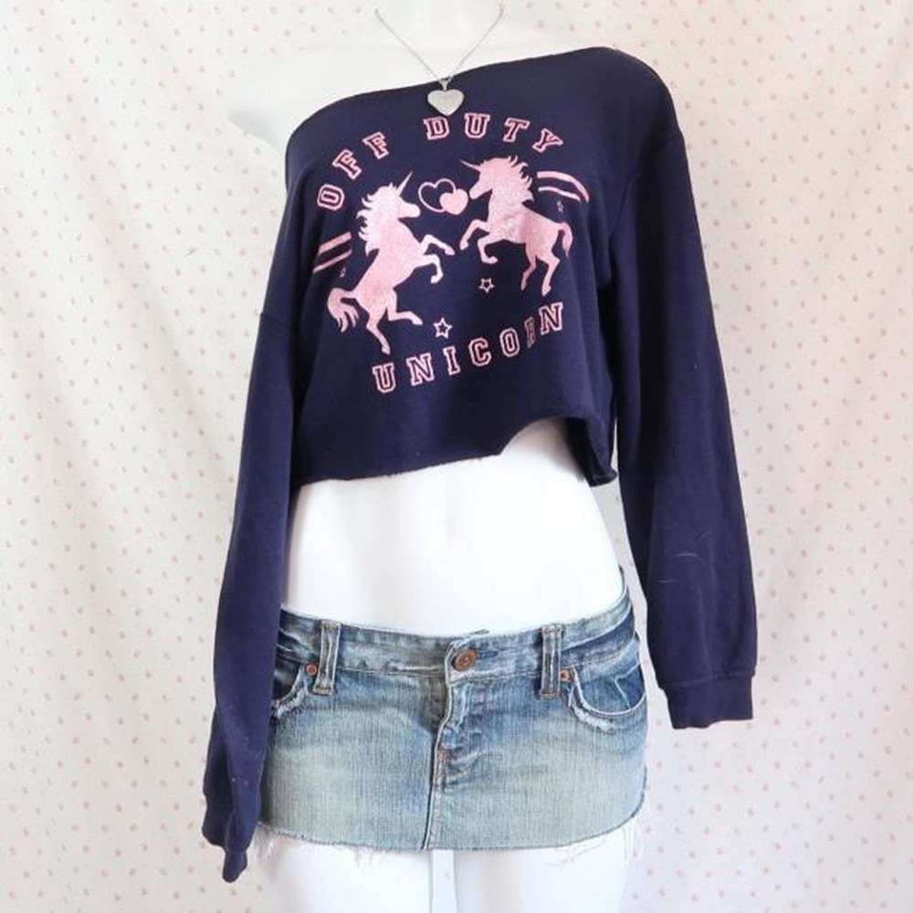 Y2K Unicorn Cropped Long Sleeve Glitter Graphic Top
